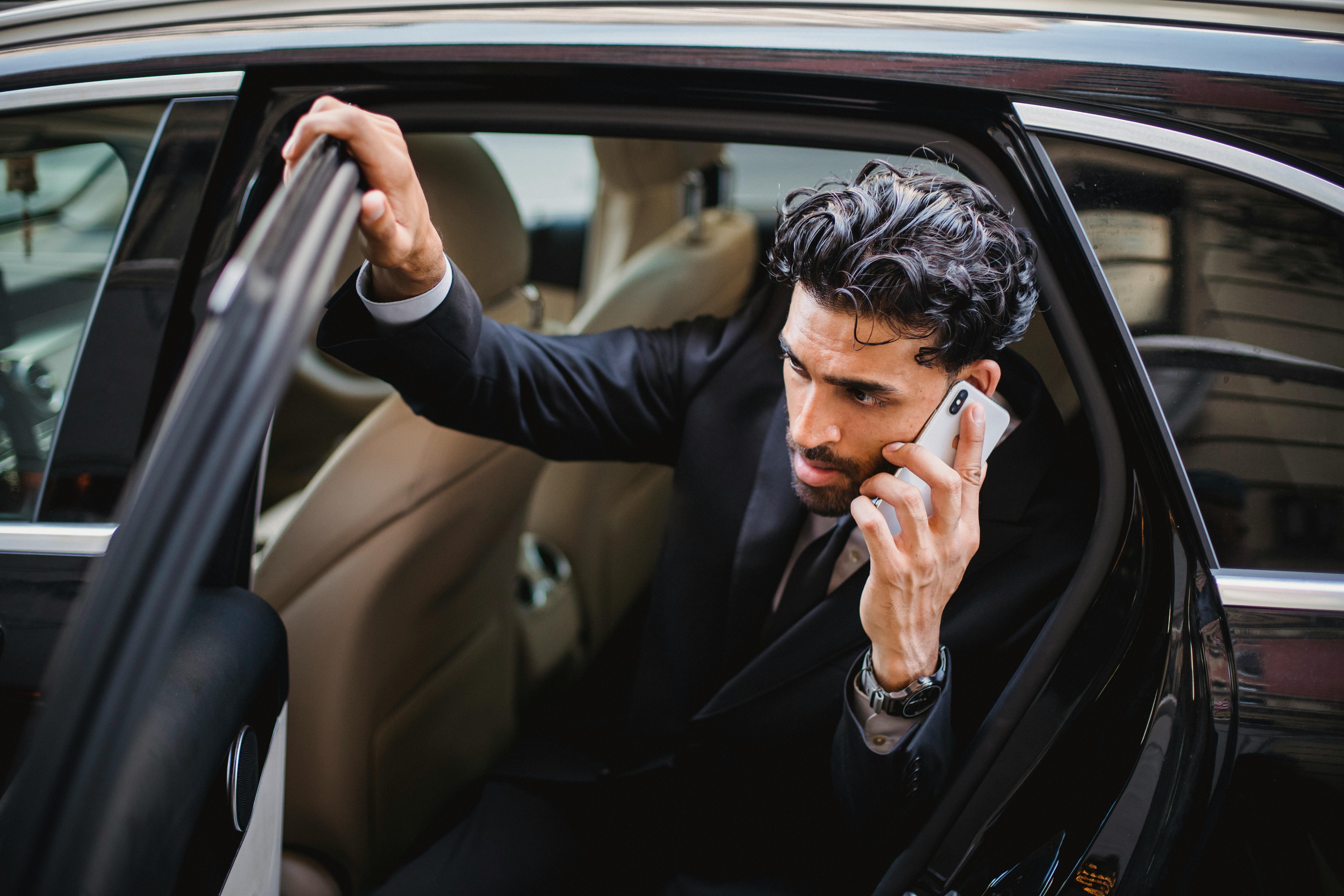 Carro ejecutivo de lujo para transporte privado en CDMX y Toluca